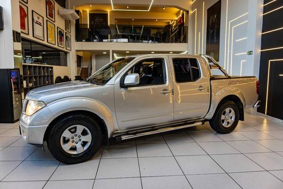NISSAN FRONTIER 2.5 XE 4X2 CD TURBO ELETRONIC DIESEL 4P MANUAL